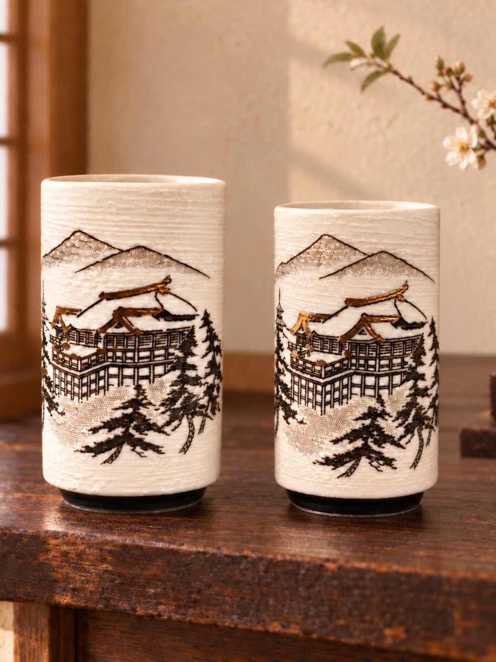 Traditional gold accents kiyomizu ware husband and wife tea cups